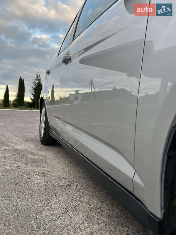 Мінівен Ford C-Max 2011 в Дубні