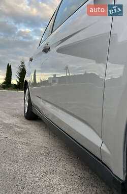 Мінівен Ford C-Max 2011 в 