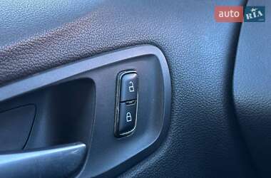 Мінівен Ford C-Max 2012 в 