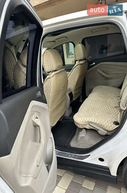 Мінівен Ford C-Max 2013 в 