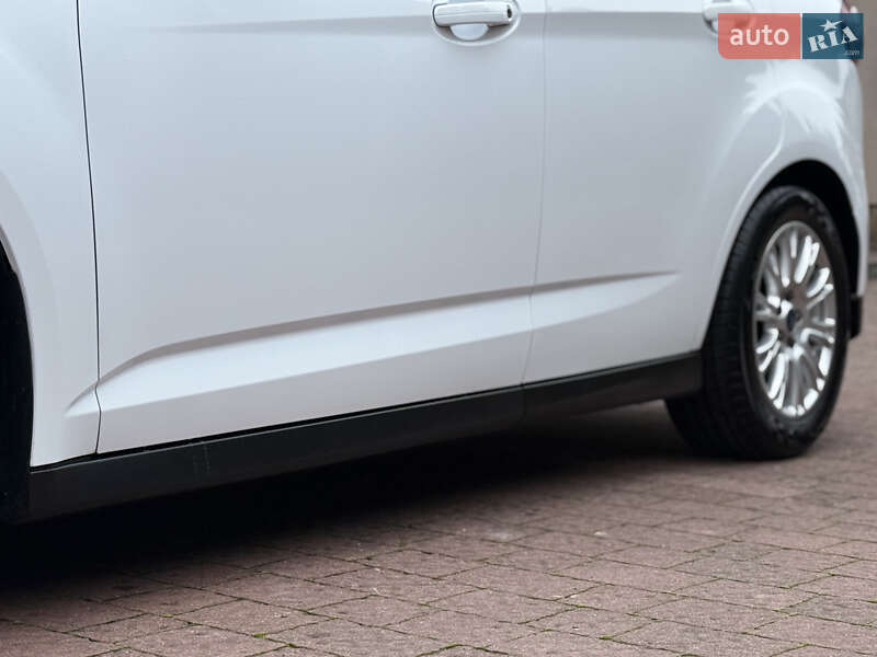 Минивэн Ford C-Max 2011 в Стрые