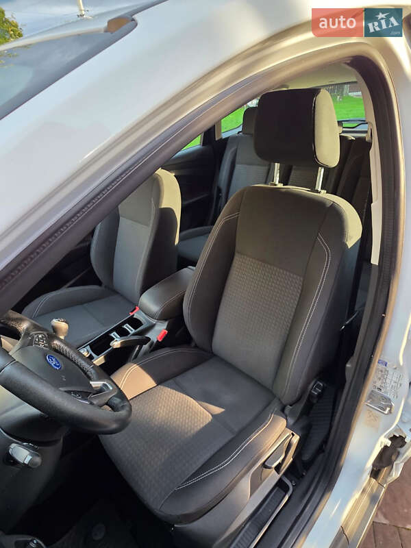 Минивэн Ford C-Max 2016 в Львове