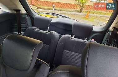 Мінівен Ford C-Max 2011 в 