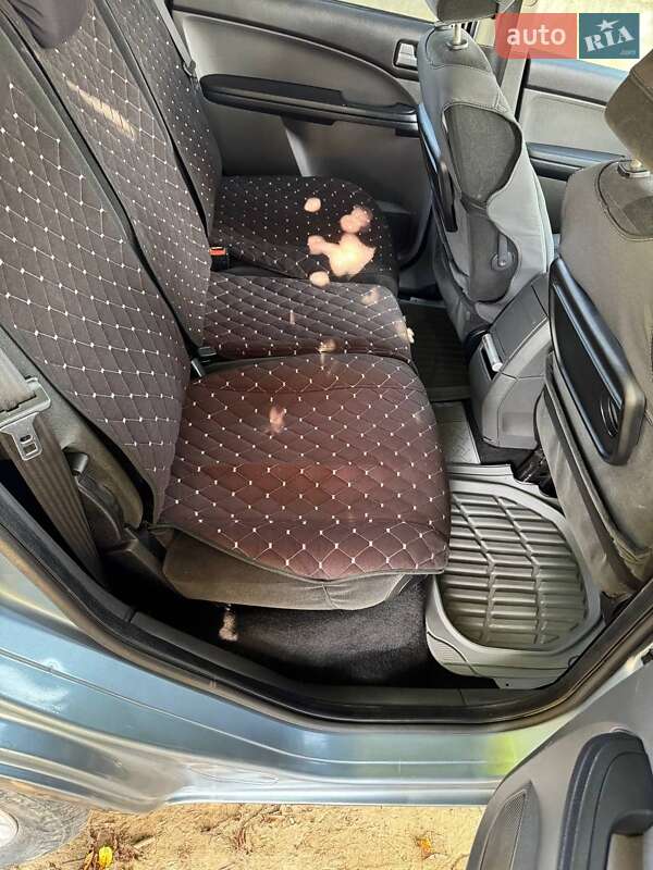 Мінівен Ford C-Max 2004 в Кіцмані