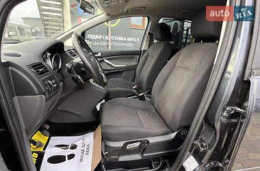 Мінівен Ford C-Max 2010 в  фото 11 Мінівен Ford C-Max 2010 в