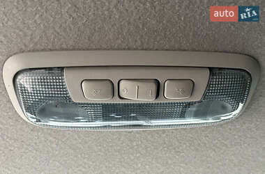 Мінівен Ford C-Max 2010 в  фото 16 Мінівен Ford C-Max 2010 в