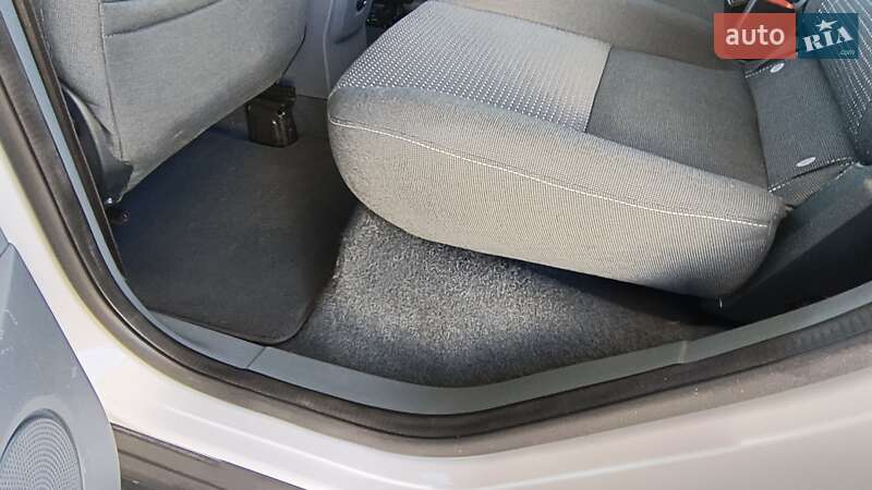 Минивэн Ford C-Max 2010 в Золочеве