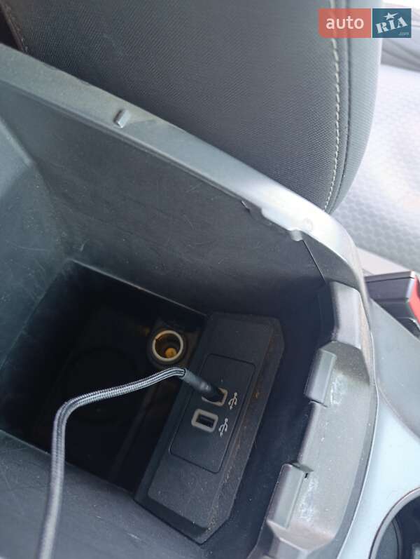 Минивэн Ford C-Max 2017 в Хмельницком фото 37 Минивэн Ford C-Max 2017 в Хмельницком