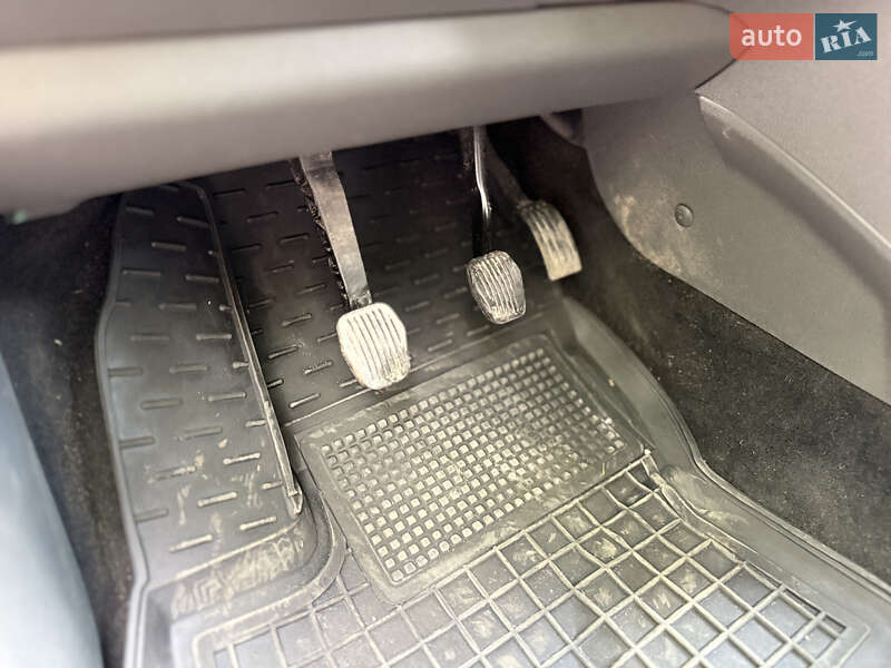 Мінівен Ford C-Max 2008 в Волочиську