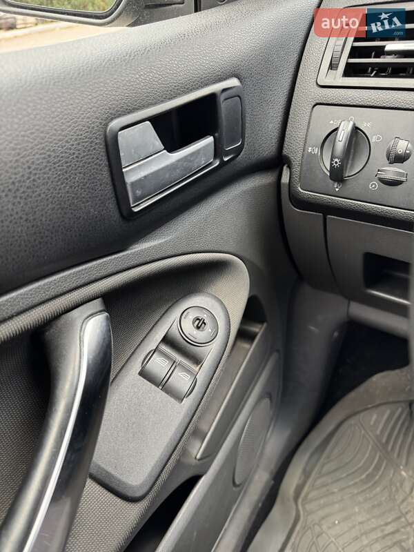 Мінівен Ford C-Max 2010 в Києві фото 10 Мінівен Ford C-Max 2010 в Києві
