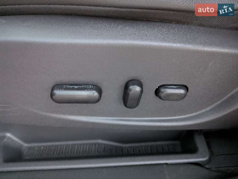Минивэн Ford C-Max 2013 в Виннице фото 26 Минивэн Ford C-Max 2013 в Виннице