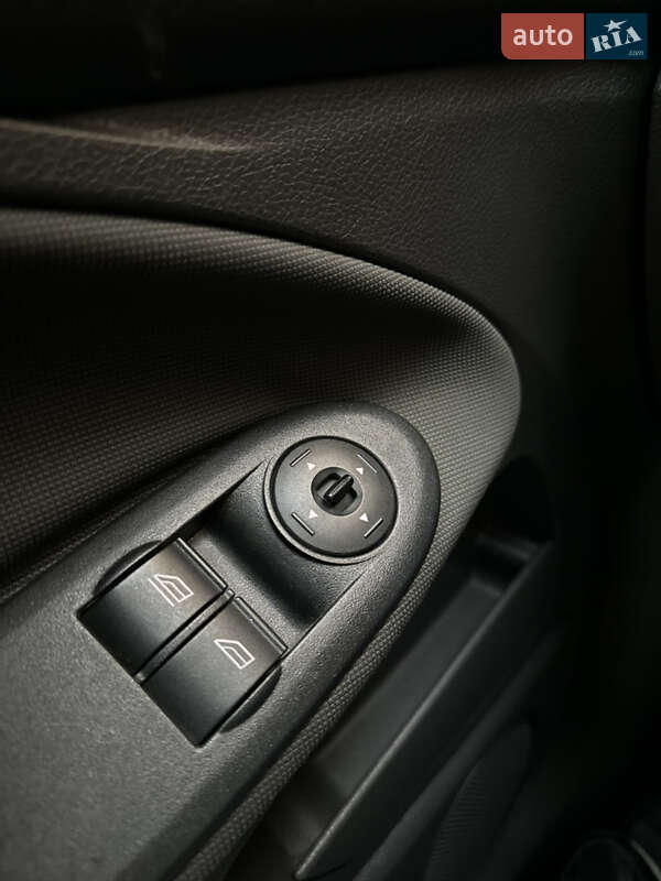 Минивэн Ford C-Max 2009 в Нетешине фото 24 Минивэн Ford C-Max 2009 в Нетешине