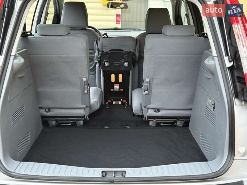 Минивэн Ford C-Max 2007 в Сарнах фото 32 Минивэн Ford C-Max 2007 в Сарнах