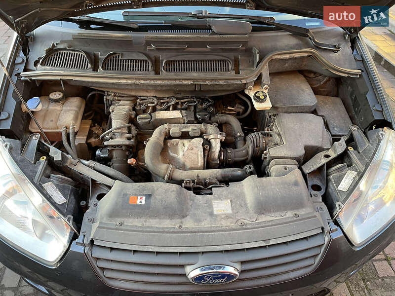 Минивэн Ford C-Max 2009 в Львове