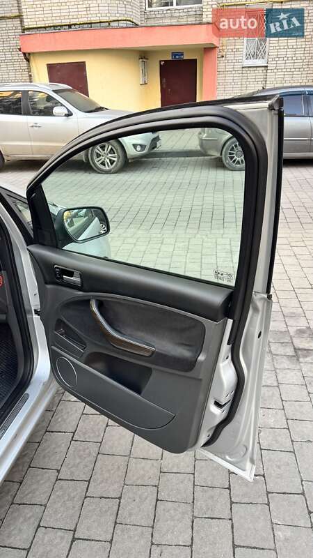 Минивэн Ford C-Max 2010 в Львове