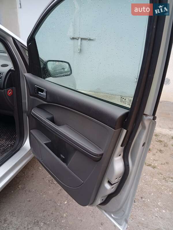 Мінівен Ford C-Max 2004 в Кременці