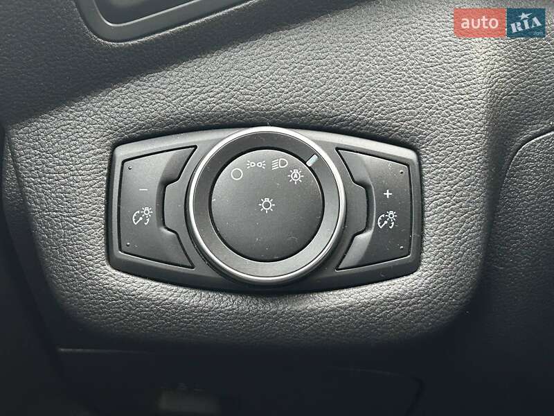 Мінівен Ford C-Max 2017 в Києві