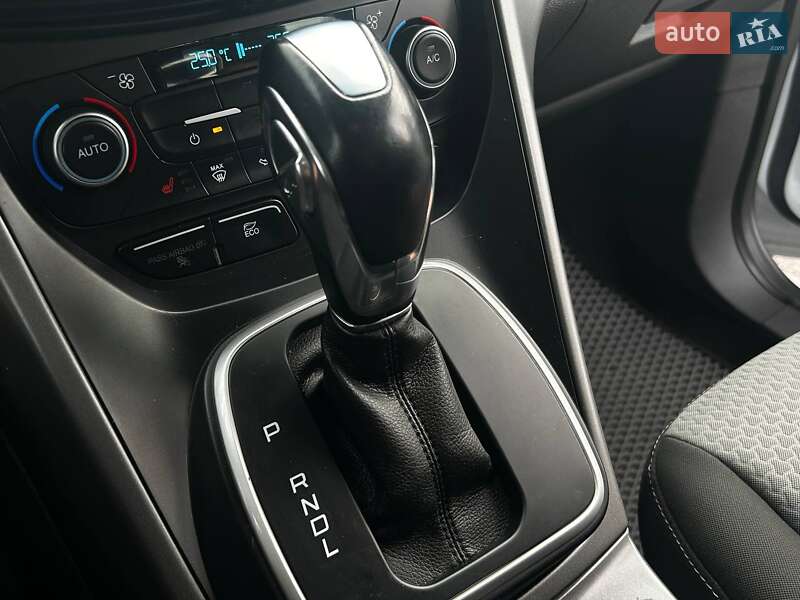 Мінівен Ford C-Max 2017 в Києві