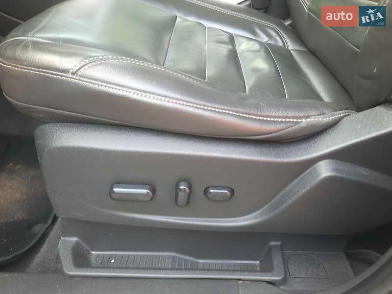 Минивэн Ford C-Max 2016 в Одессе фото 13 Минивэн Ford C-Max 2016 в Одессе