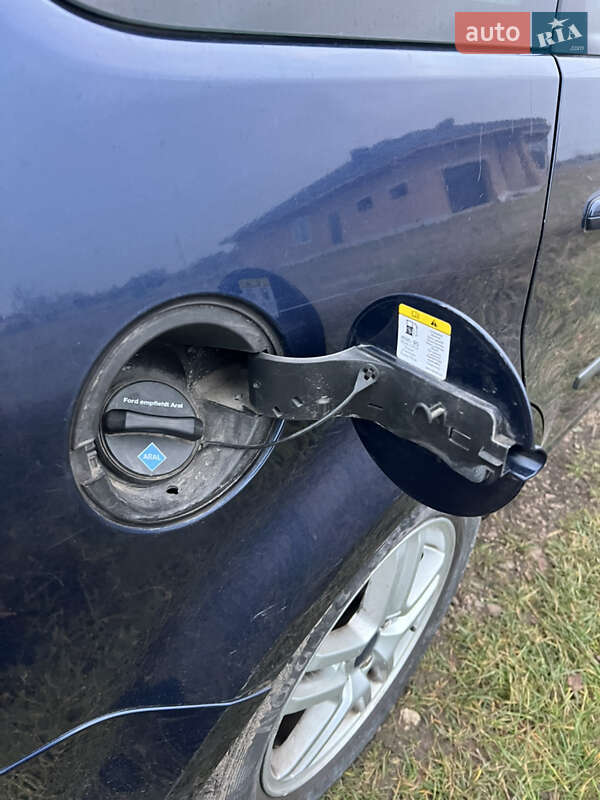 Мінівен Ford C-Max 2006 в Рівному фото 19 Мінівен Ford C-Max 2006 в Рівному