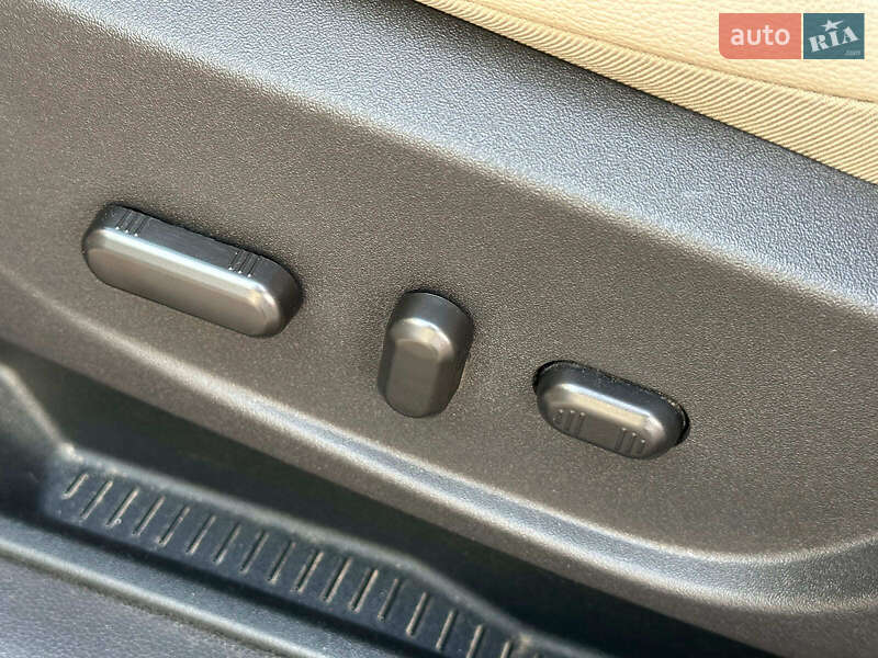 Мінівен Ford C-Max 2017 в Одесі фото 13 Мінівен Ford C-Max 2017 в Одесі