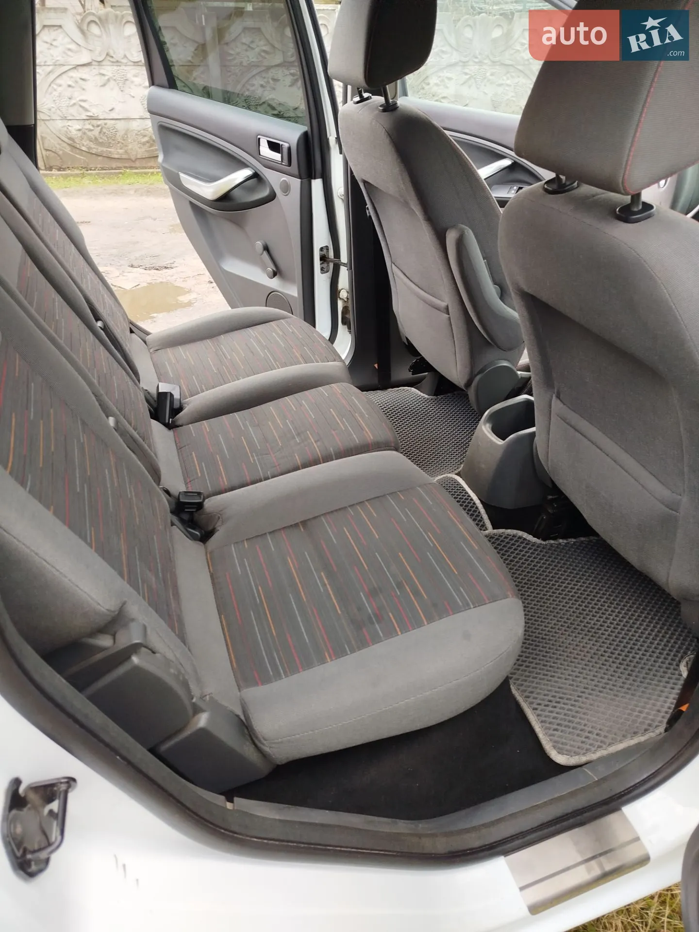 2010 Ford C-MAX - мініатюра 19