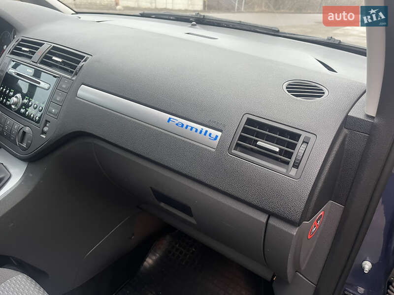 Минивэн Ford C-Max 2005 в Змиеве