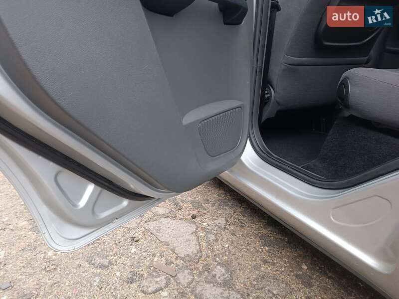 Минивэн Ford C-Max 2007 в Харькове фото 11 Минивэн Ford C-Max 2007 в Харькове