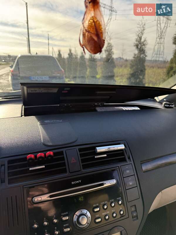 Минивэн Ford C-Max 2004 в Ровно