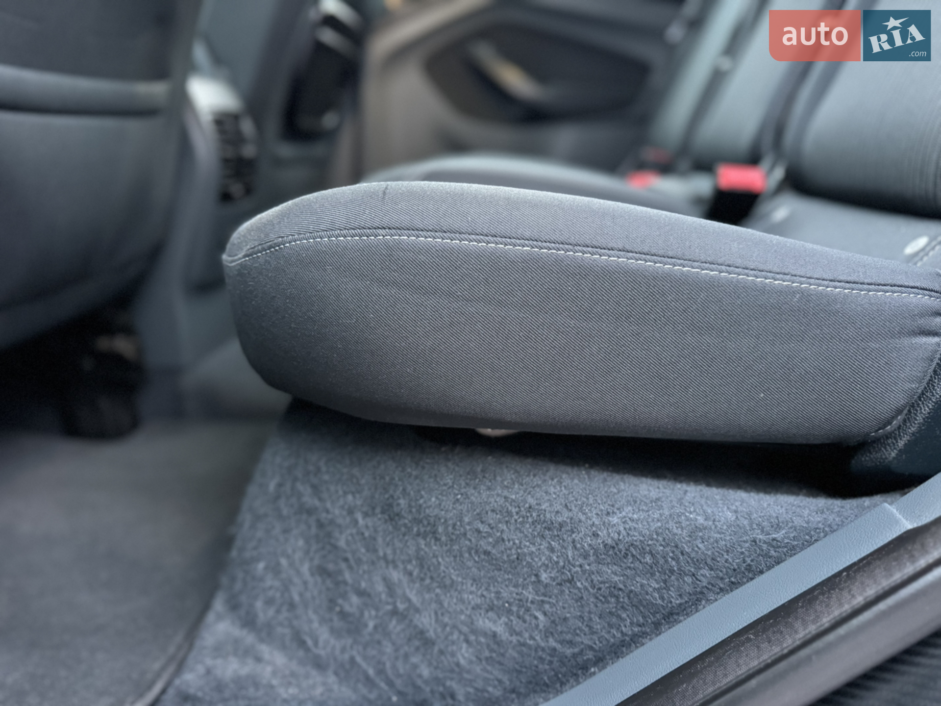2011 Ford C-MAX - мініатюра 41