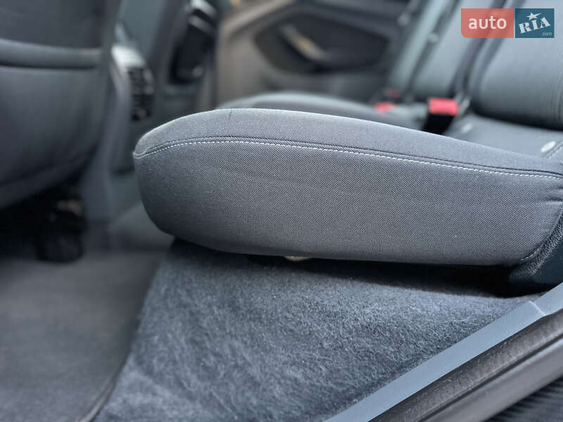 Минивэн Ford C-Max 2011 в Киеве фото 41 Минивэн Ford C-Max 2011 в Киеве