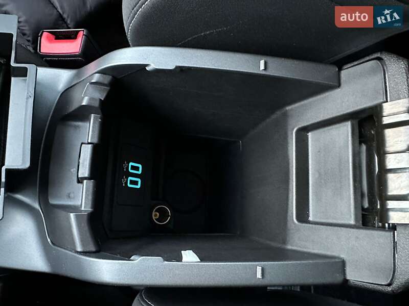 Минивэн Ford C-Max 2017 в Виннице фото 38 Минивэн Ford C-Max 2017 в Виннице