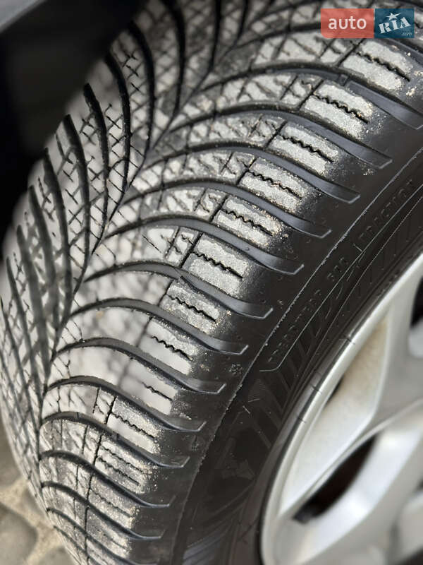 Минивэн Ford C-Max 2009 в Самборе