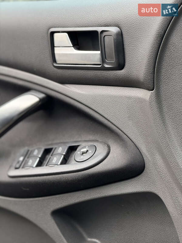 Минивэн Ford C-Max 2009 в Самборе