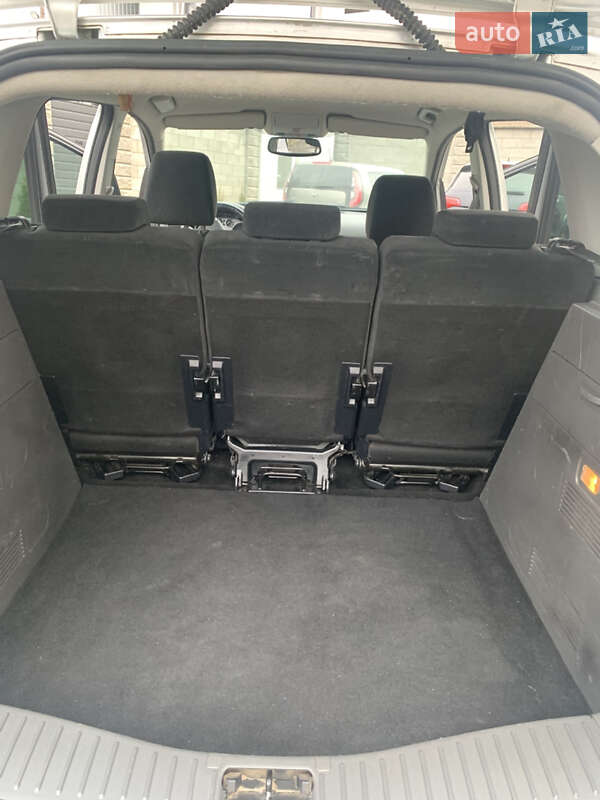 Мінівен Ford C-Max 2009 в Рівному фото 31 Мінівен Ford C-Max 2009 в Рівному