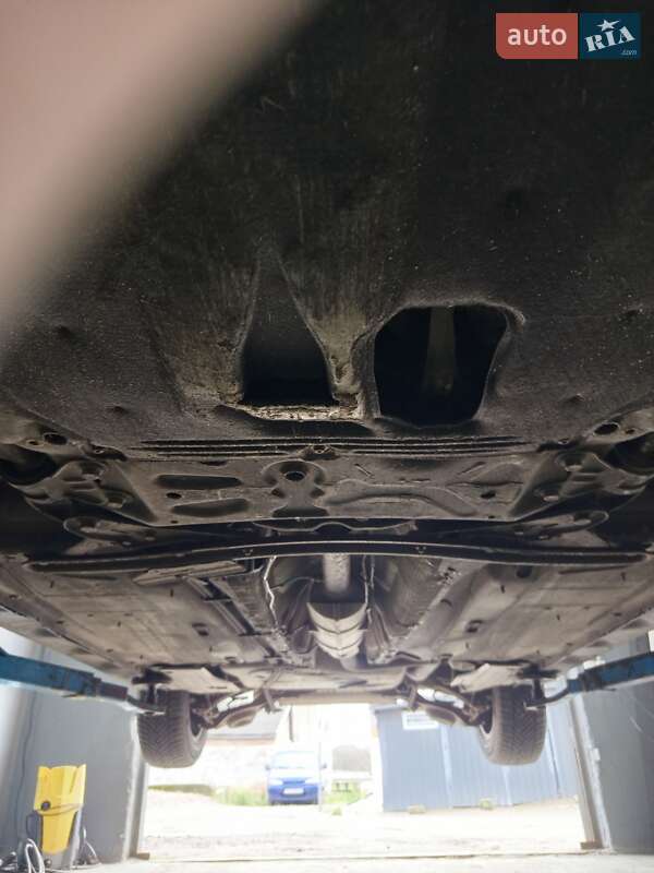 Мінівен Ford C-Max 2015 в Пулинах