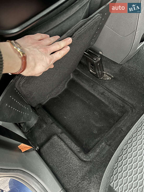 Минивэн Ford C-Max 2007 в Киеве фото 12 Минивэн Ford C-Max 2007 в Киеве