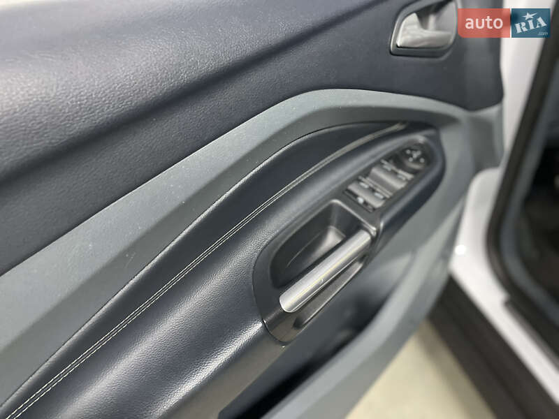 Минивэн Ford C-Max 2012 в Стрые фото 43 Минивэн Ford C-Max 2012 в Стрые