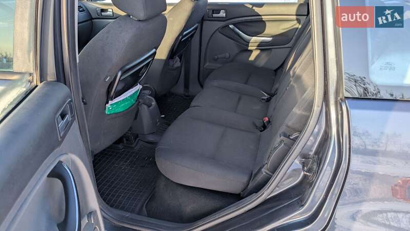 Минивэн Ford C-Max 2009 в Перещепине