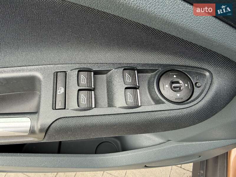 Минивэн Ford C-Max 2014 в Стрые фото 27 Минивэн Ford C-Max 2014 в Стрые