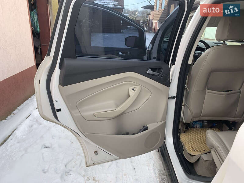 Минивэн Ford C-Max 2016 в Бурштыне