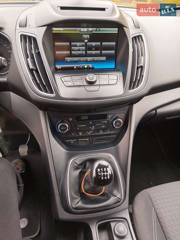 Минивэн Ford C-Max 2015 в Ромнах фото 10 Минивэн Ford C-Max 2015 в Ромнах