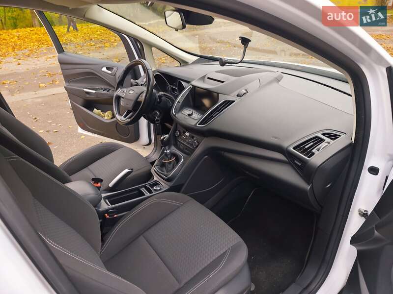 Минивэн Ford C-Max 2015 в Ромнах фото 17 Минивэн Ford C-Max 2015 в Ромнах