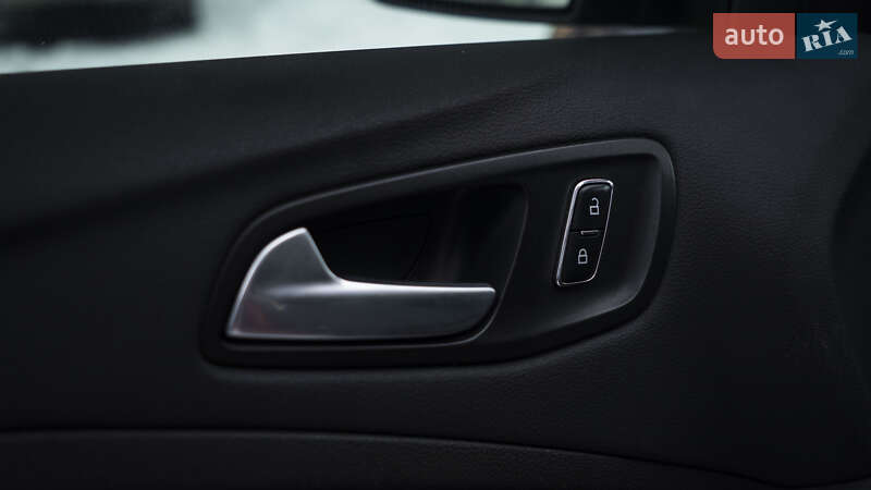 Минивэн Ford C-Max 2015 в Киеве фото 27 Минивэн Ford C-Max 2015 в Киеве