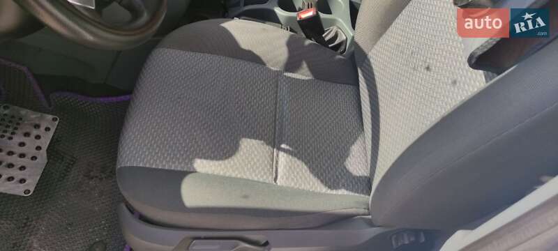 Минивэн Ford C-Max 2013 в Шумске