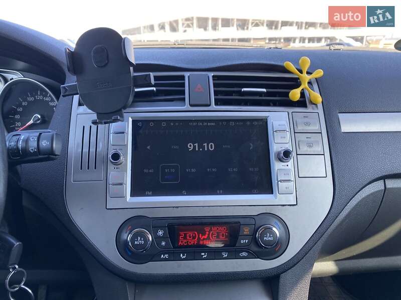 Минивэн Ford C-Max 2010 в Львове