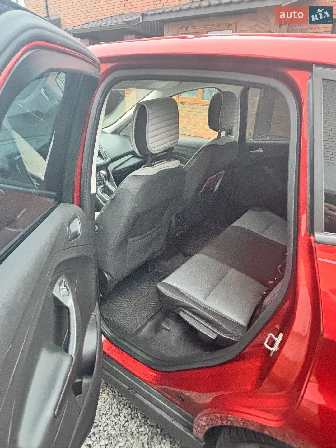 Ford C-MAX 2018 VIN 1FADP5AU5JL103125 фото оголошення 6 з 9