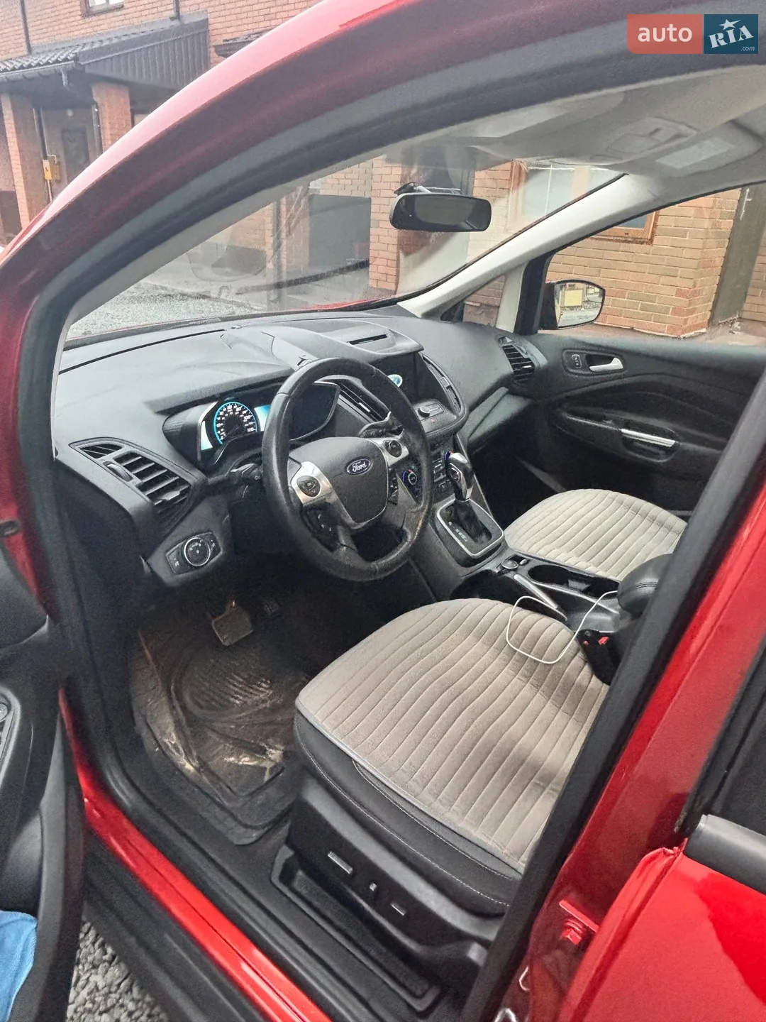 Ford C-MAX 2018 VIN 1FADP5AU5JL103125 фото оголошення 7 з 9