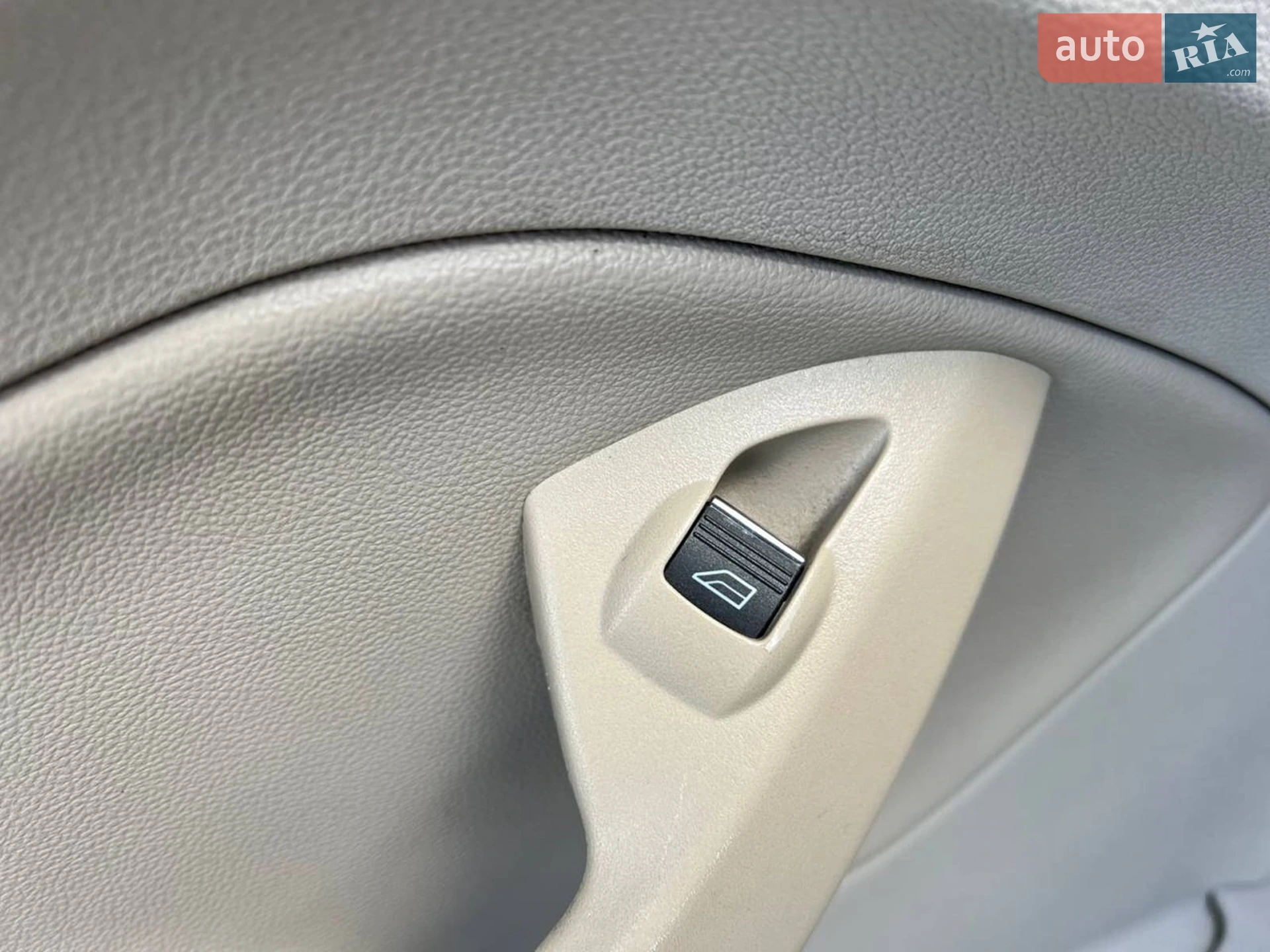2013 Ford C-MAX - мініатюра 35