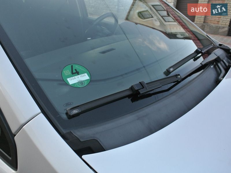 Минивэн Ford C-Max 2005 в Каменец-Подольском